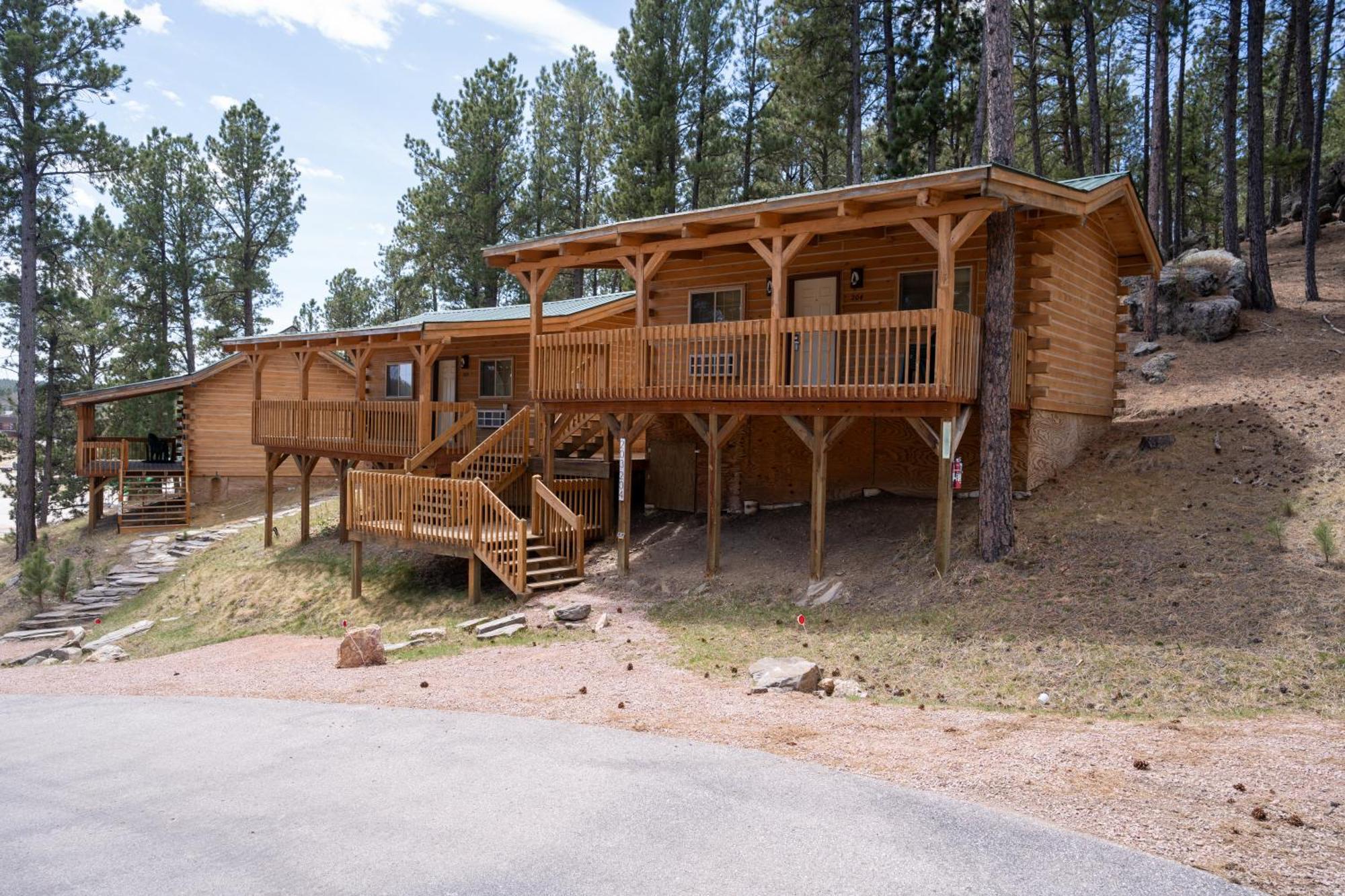 Rock Crest Lodge & Cabins Custer Esterno foto