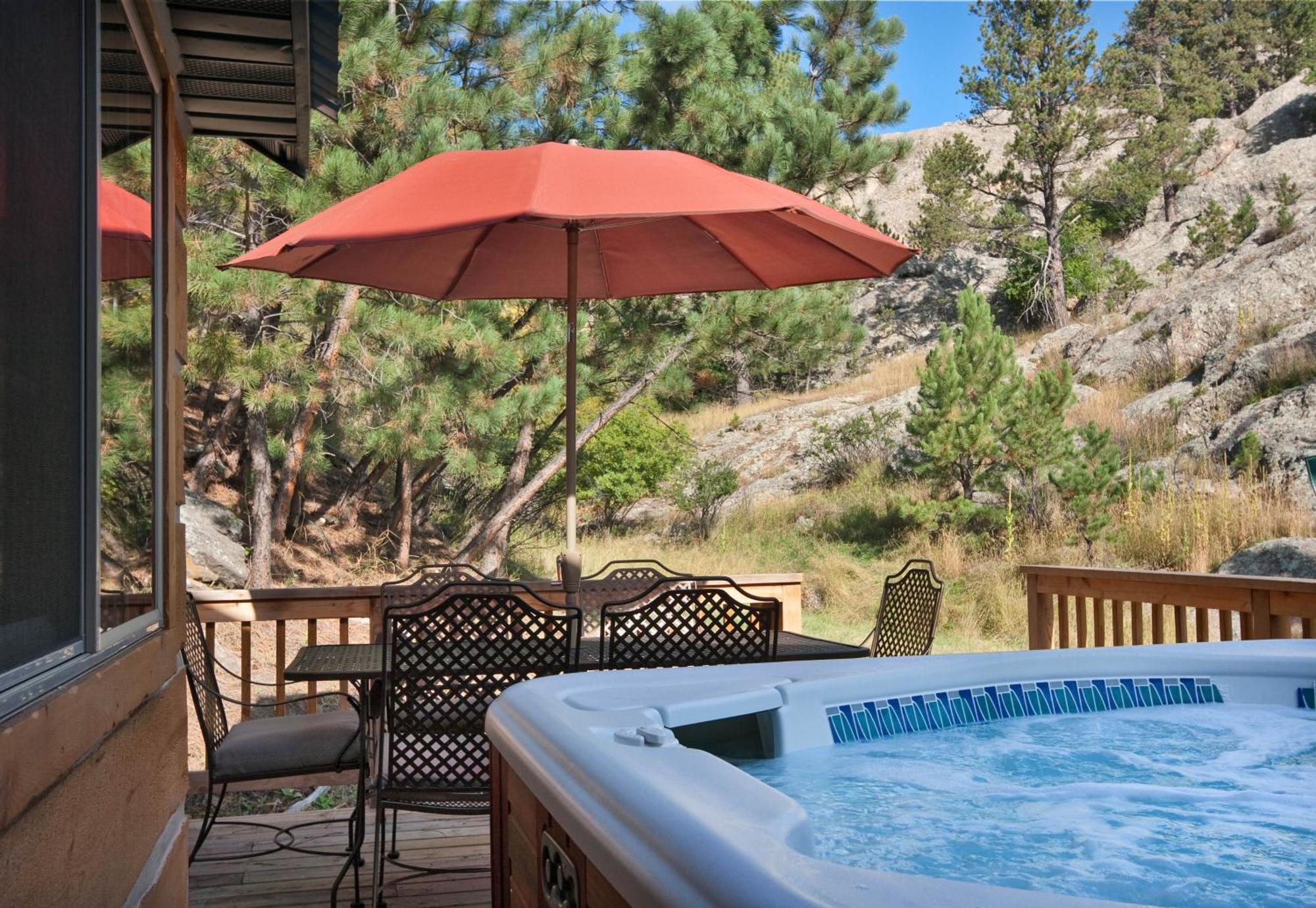 Rock Crest Lodge & Cabins Custer Esterno foto